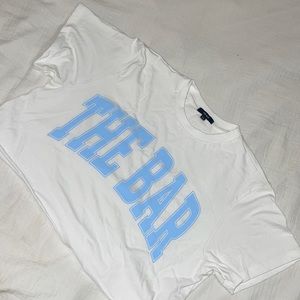 The bar varsity cropped tee - white baby blue